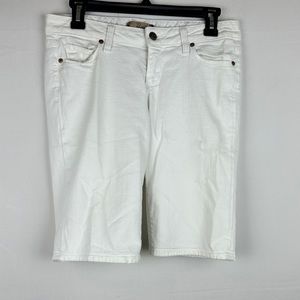 Paige mid length white jean shorts size 26